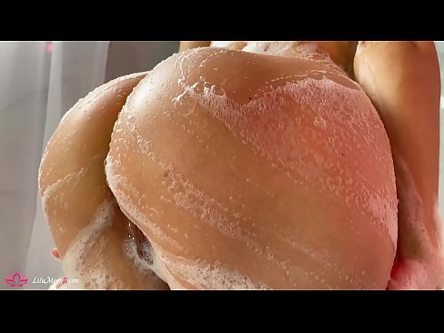 ❤️ Brunette Masturbates obo pẹlu Vibrator to Intense Orgasm ni Shower Ohun onihoho didara